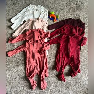 Plain footies w built-in mittens